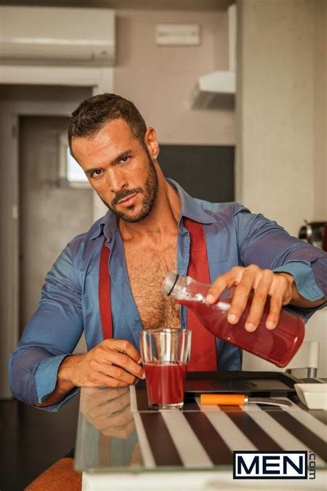 Daily Bodybuilding Motivation Hot Male Hunks Denis Vega Flex Xtremmo