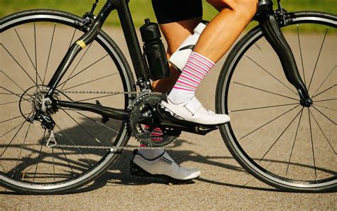 Clipless Bike Pedals Guide: How To Ride Clipless Pedals