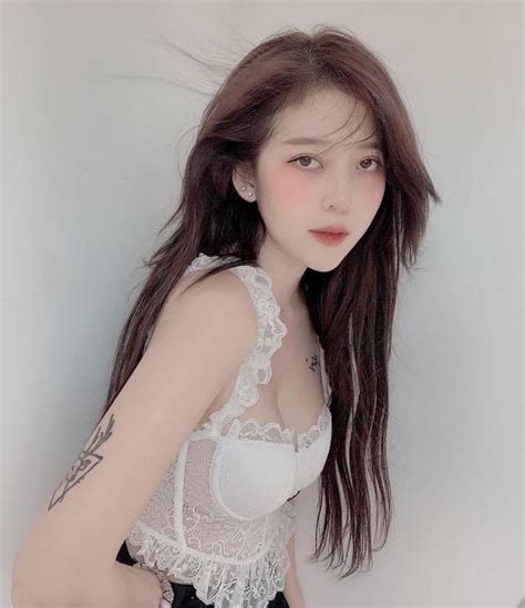 Top Nh Tiktoker Nguy N Thanh Tuy N Bikini Sexy C C Hot