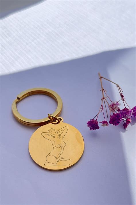 Naked Women Keychain Sexy Lady Line Art Erotic Girl Key Ring Spicy Women Picture Naught