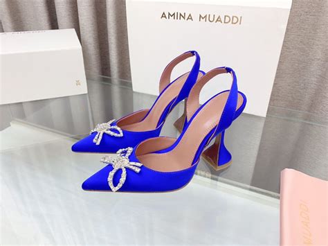 Туфли Amina Muaddi - купить с доставкой по выгодным ценам в интернет ...
