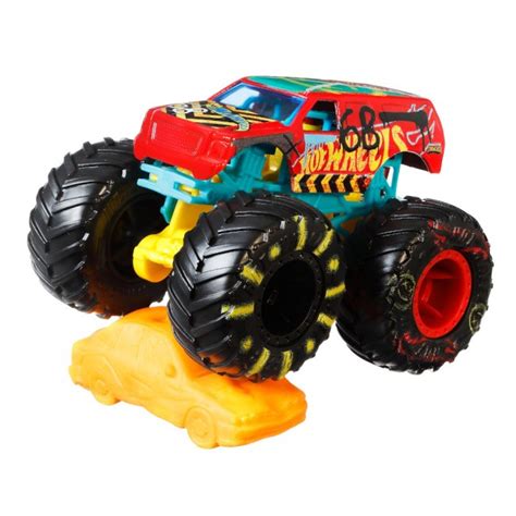 Базова машинка позашляховик 1 64 серії Monster Trucks Hot Wheels в ас FYJ44
