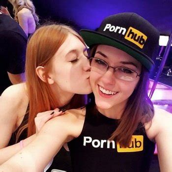 Lindsey Love Babe Page Watch This Pornstar On Freeones