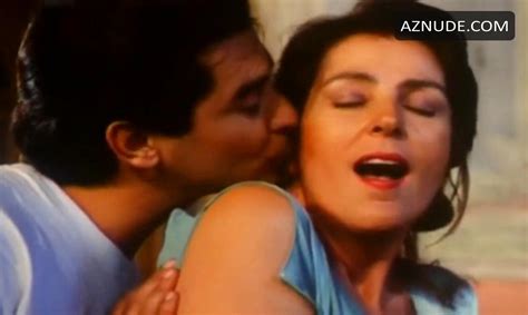 HALE SOYGAZI Nude AZNude