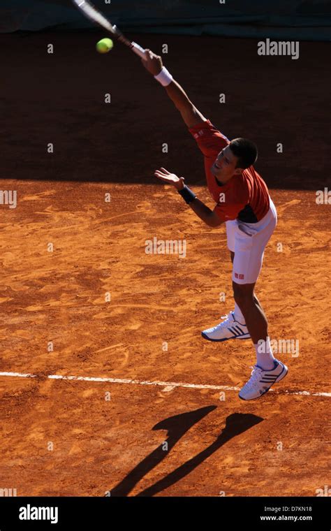 Novak Djokovic Serving Stock Photo Alamy