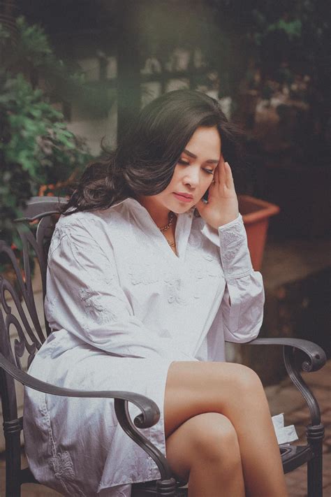 Sao Việt Đỗ Thị Hà gợi cảm với bikini Thanh Lam đẹp suy tư