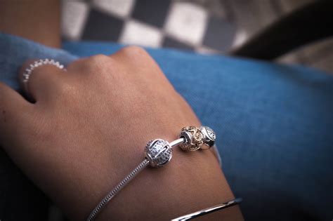 PANDORA ESSENCE | A FASHION FIX // UK FASHION AND LIFESTYLE BLOG