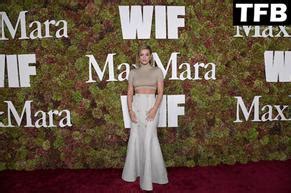 Lili Reinhart Sexy Seen Showing Off Her Hot Tits And Abs At The Max Mara Cocktail Event In West