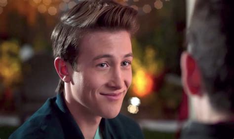 Disney Channel Apresenta Seu Primeiro Romance Gay Em S Rie Infantil Guiame