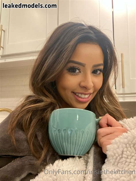 Irisinthekitchen Nude 13 Photos Leakedmodels The Fappening News