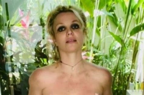 Britney Spears Leaves Fans Worried As She Shares Second Naked Photo Ok Magazine