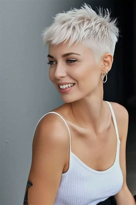 Mega kurze Haare für Frauen freche Schnitte hairtastic de Very short hair Short blonde