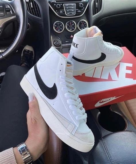 Купить кеды Nike Blazer белые с черным с бесплатной доставкой по СПб