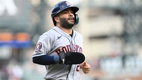 detroit tigers fall  houston astros  detroit native hunter brown