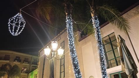 Si Respira Aria Di Festa A Bordighera Accese Le Luminarie Natalizie