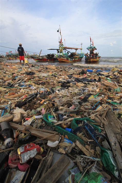 Laut Indonesia Darurat Sampah Plastik Antara Foto