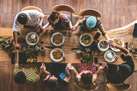 Oração de agradecimento a Deus pelo alimento