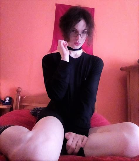 Who Is This Emo Fuck Scrolller