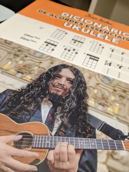 Livro Dicion Rio De Acordes Essenciais Para Ukulele Loja Ukulele Brasil