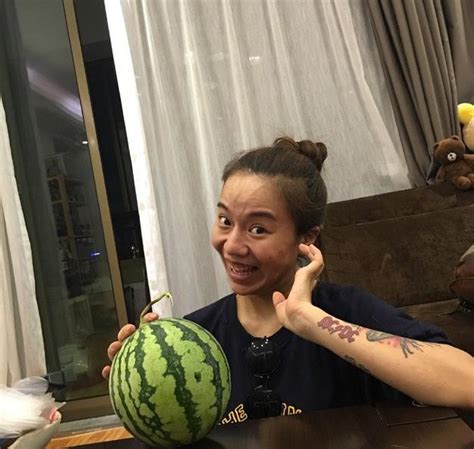 Tự tin khoe ảnh mặt mộc hot girl gần triệu follow khiến dân mạng khóc thét Làm ơn đừng dọa