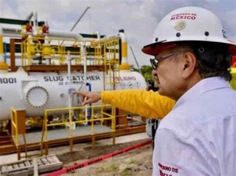 Director General De Pemex Supervisa Pozos De Comalcalco