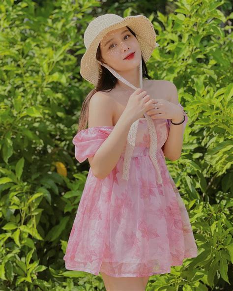 Nhan S C Hot Tiktoker V Ng Tin N L B N G I Xinh P C A Nh M M Nh D Ng