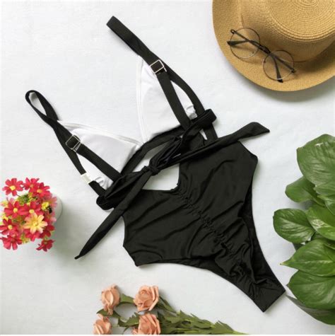 Solid Color One Piece Swimsuit Woman Wears Bikini Style Bikini On Luulla