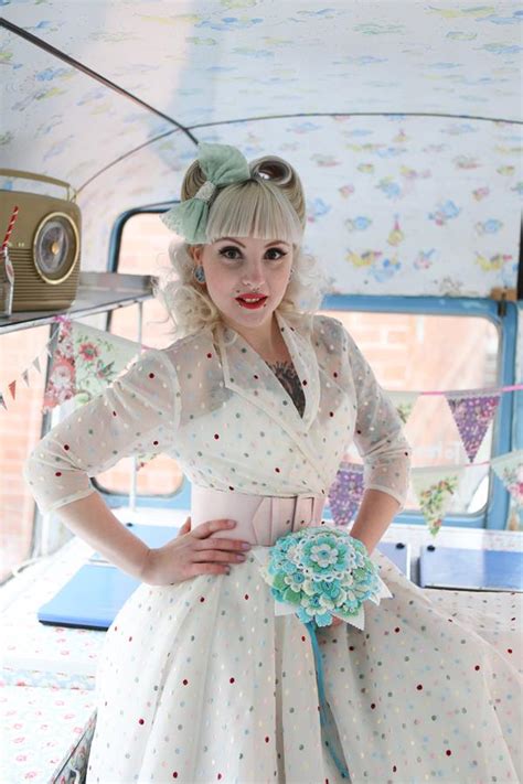 Свадебные платья в стиле пин ап: идеи и фотографии в хорошем качестве