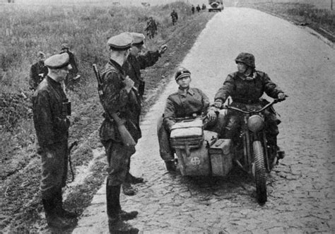 Датские эсэсовцы на марше, 1942 год [#425352] - Галерея - ВПК.name