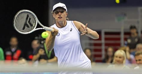 Iga Wi Tek W Bikini Tenisistka Zdecydowa A Si Na Kr Tki Urlop Foto Rmf Fm