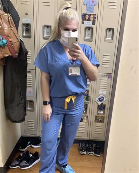 Blonde Nurse Scrolller