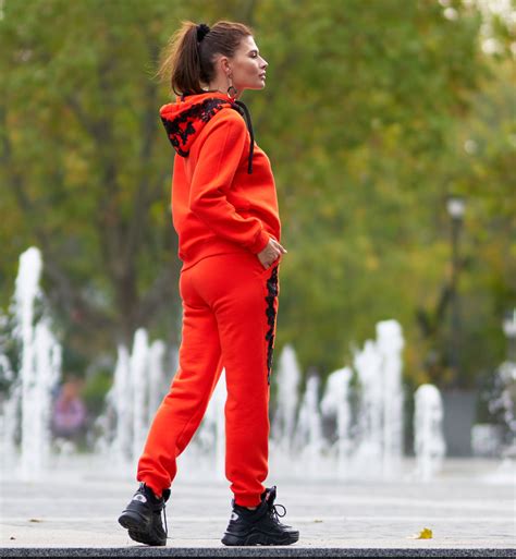 женский СПОРТИВНЫЙ КОСТЮМ оранжевого цвета Тату от O&J FASHION