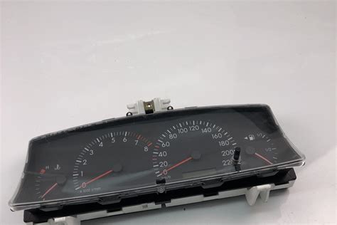 Toyota Corolla 9 Generation E120e130 2000 2007 Speedometer 83800