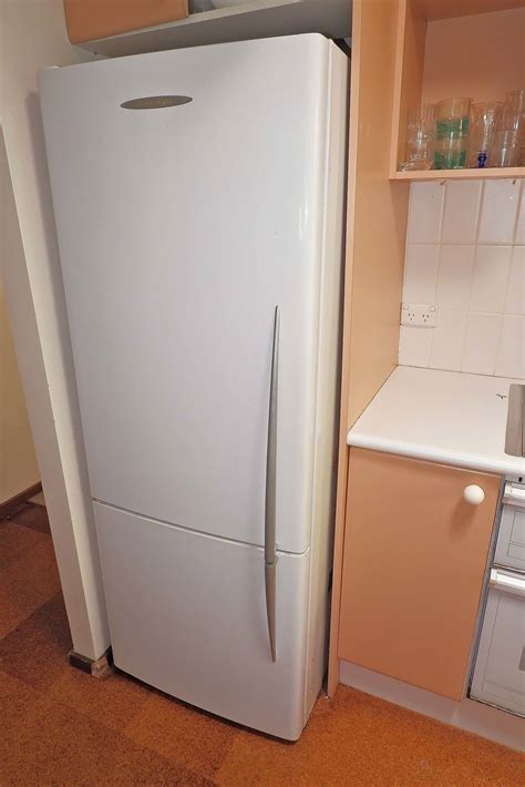 Fisher Paykel Fridge Freezer E402b Lot 1167865 Allbids