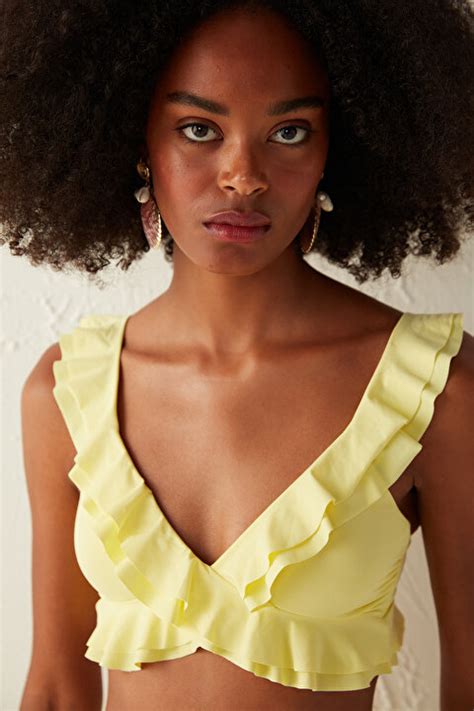 Sarı Wendy Fırfır Detaylı Bikini Üstü PLNUI S IY YL SARI Penti