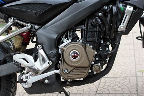 Cận cảnh naked bike Bajaj Pulsar 200NS tại Hà Nội 2banh vn