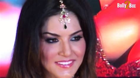 Sunny Leone Boob Bra Showing Aletta Ocean