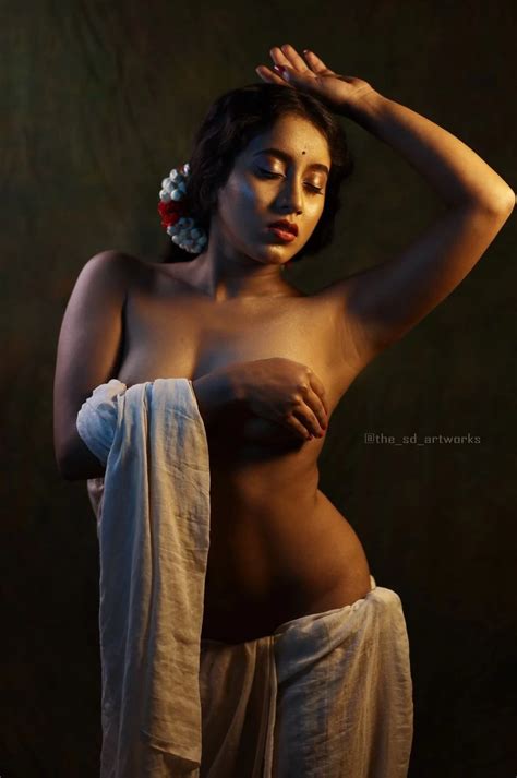 Exquisite Topless Desi MILF In White Saree Tantalizes By Hiding Her Topless Boobs CareLessNaked