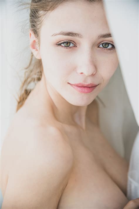 Mila Azul Behind White Curtain With Goodess Beige Smile Sergevoss Yonnitale 11 Porn Pic