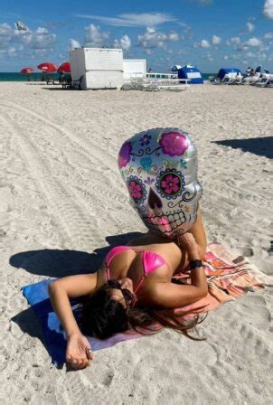 Index Of Wp Content Uploads Photos Claudia Romani In A Bikini