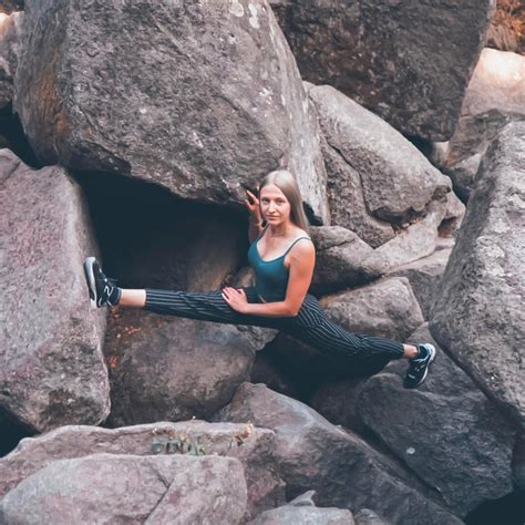 Wanna See Me Do It Naked Scrolller