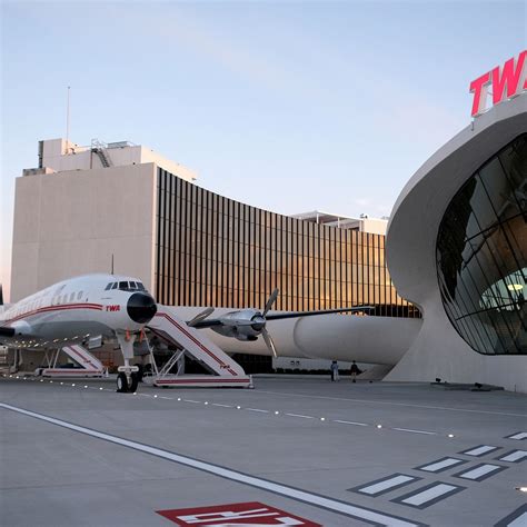 Inside The Twa Hotel Jfk’s Formerly Abandoned Midcentury Terminal Hotel Landmark Buildings