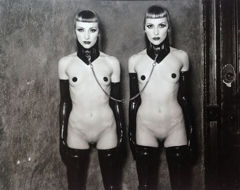 Porcelain Twinz Porn Pic