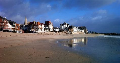 Larmor Plage Morbihan Les Navires Saluent De Trois Coups De Canon L