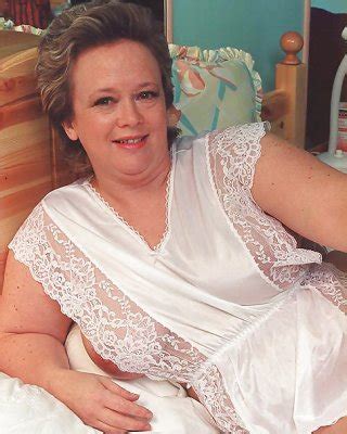 Bbw Spread Legs Under Porn Pictures Xxx Photos Sex Images Pictoa