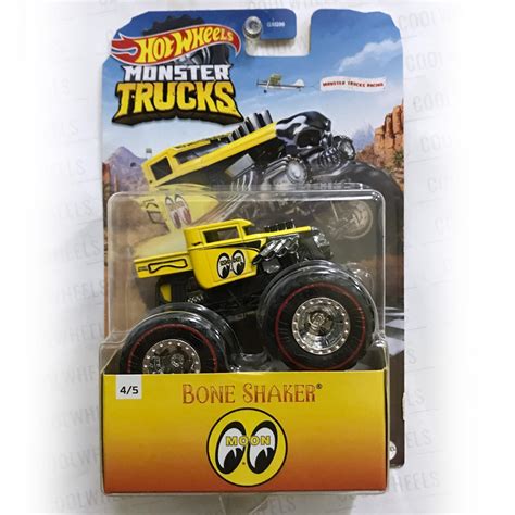 Hot Wheels Monster Trucks Racing Series Bone Shaker Mooneyes