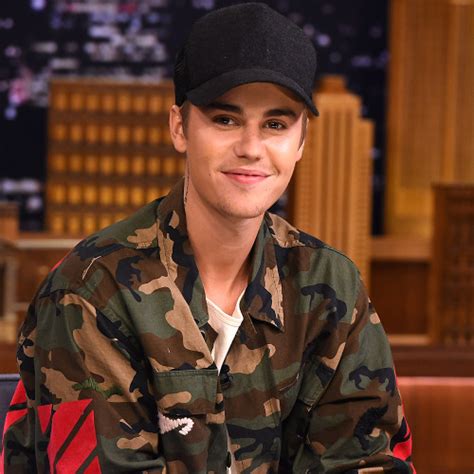 Justin Bieber Goes For Naked Swim In Bora Bora Rachel Pilcher