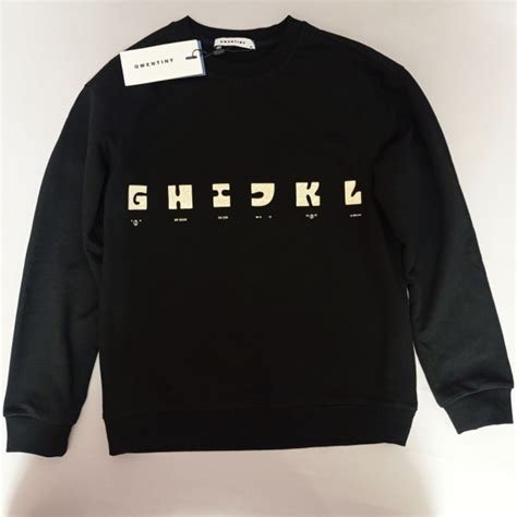 Свитшот Qwentiny - купить с доставкой по выгодным ценам в интернет ...