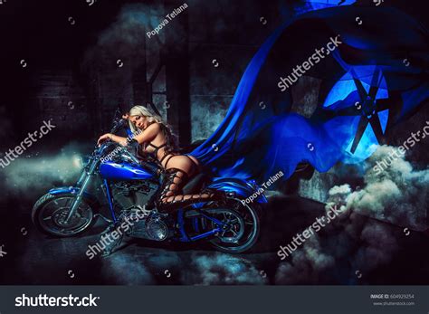 Attractive Naked Girl Long White Hair Stock Photo Shutterstock