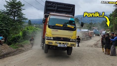 Senam Jantung Truk Jumping Hampir Terbalik Di Tanjakan Batu Jomba